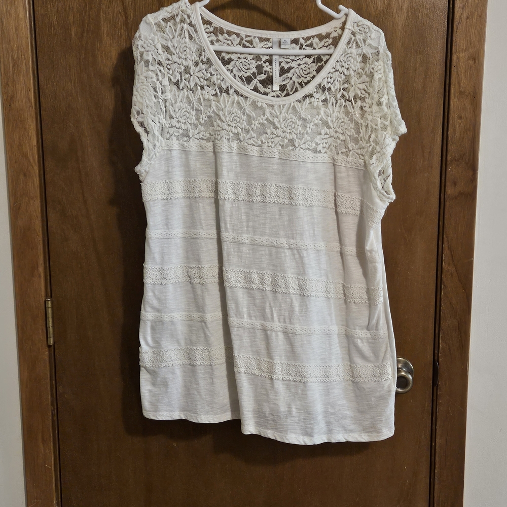 LC Lauren Conrad White Lace Top